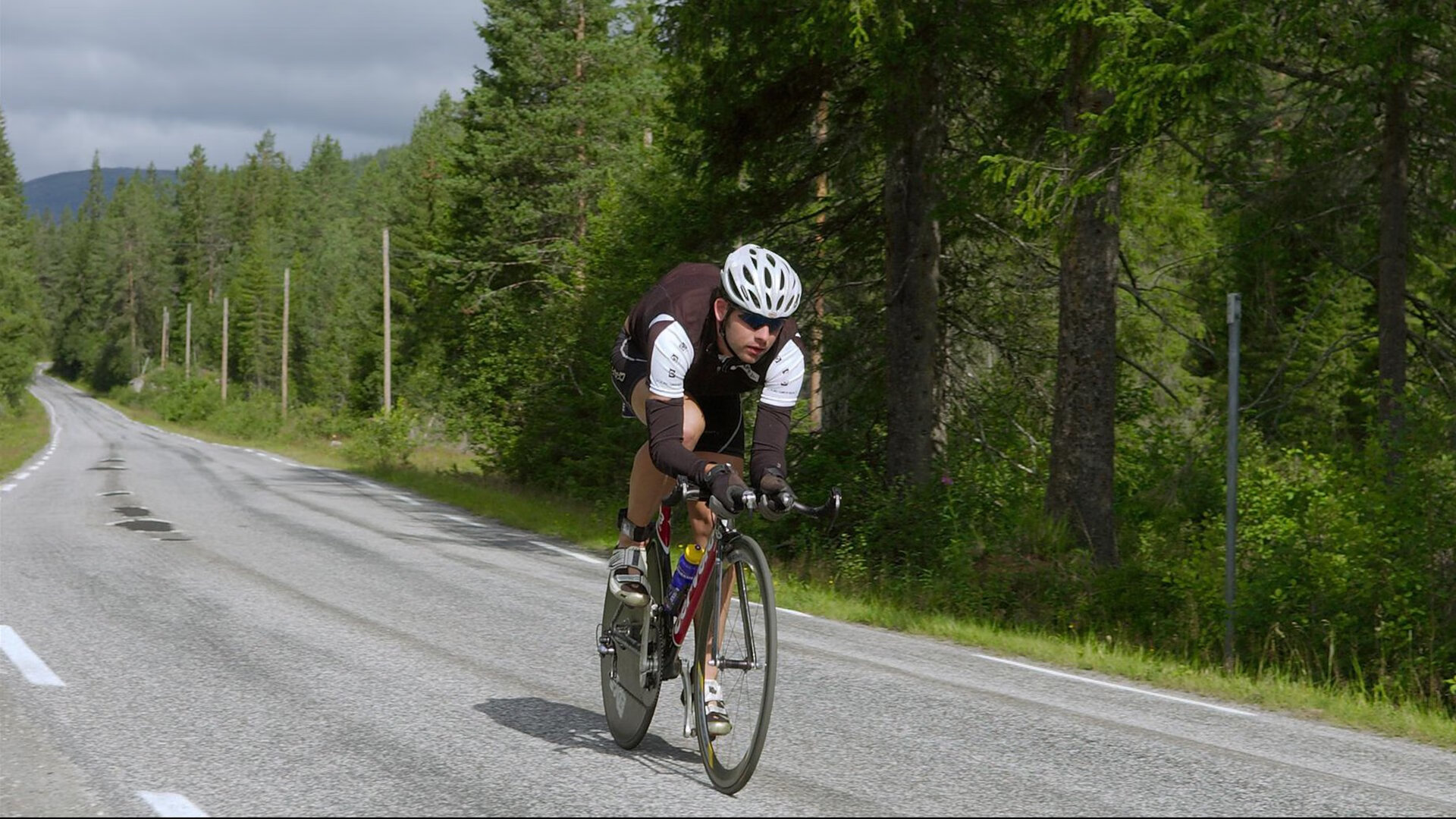 篮球运动装备创新设计引领市场趋势，篮球装备介绍